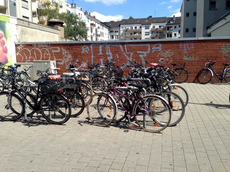 Tobias Wolbring erhält Robert K. Merton Award des International Network of Analytical Sociology (INAS) für Artikel zur „Broken Windows“-Theorie